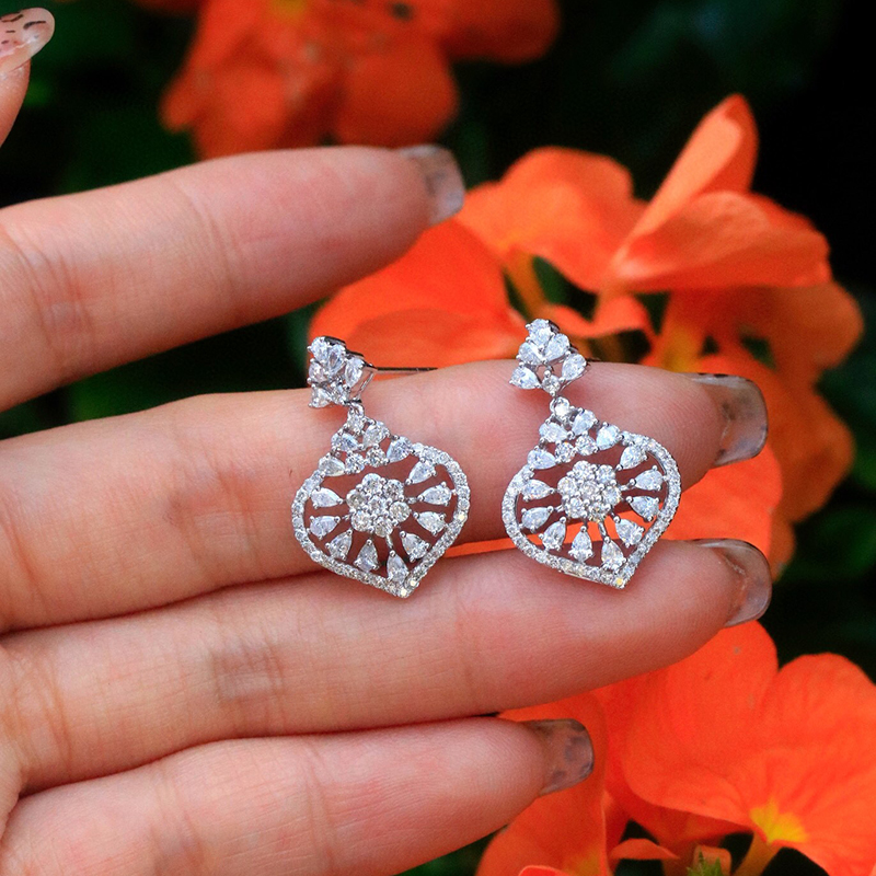 Aazuo 18K Emas Putih Solid Ber - Diamond Stud Earrings ulasan dan harga
